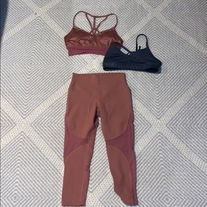 Alo Matching Set with bonus sports bra! 3 for 1!!!